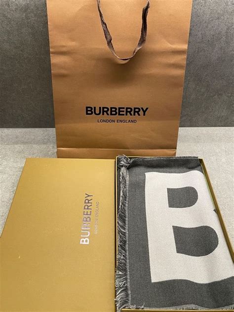 burberry plaid jacquard tasche grau|burberry her men's clothing.